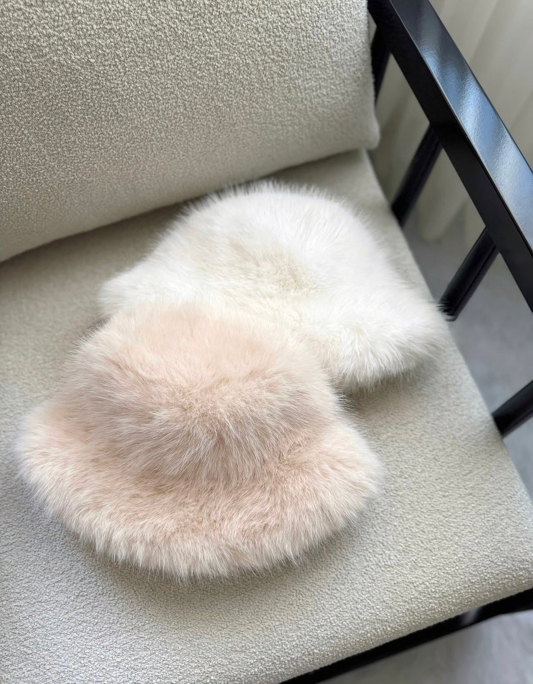 MIRA - Elegante Kunstfellmütze - Miraee Paris