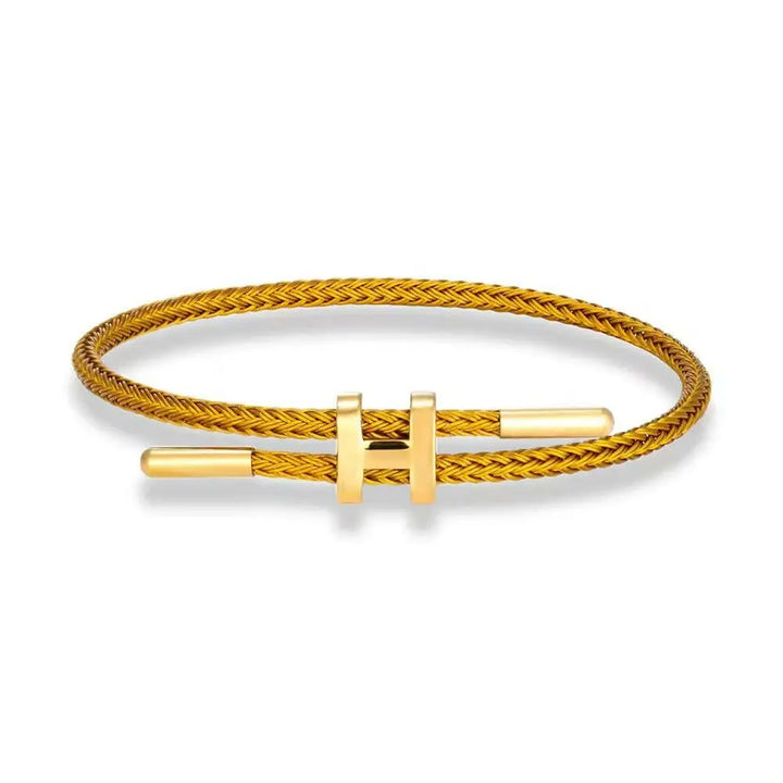 Luxora Armband – Eleganz trifft Minimalismus.