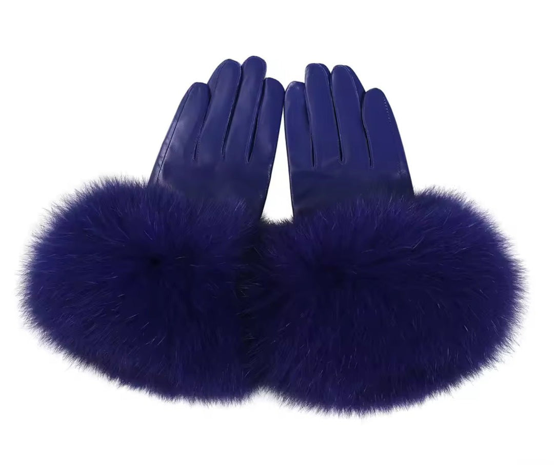 GLORIA – Elegante Luxus Kunstlederhandschuhe mit Kunstfell in lila mit luxuriösem Kunstfellkragen.