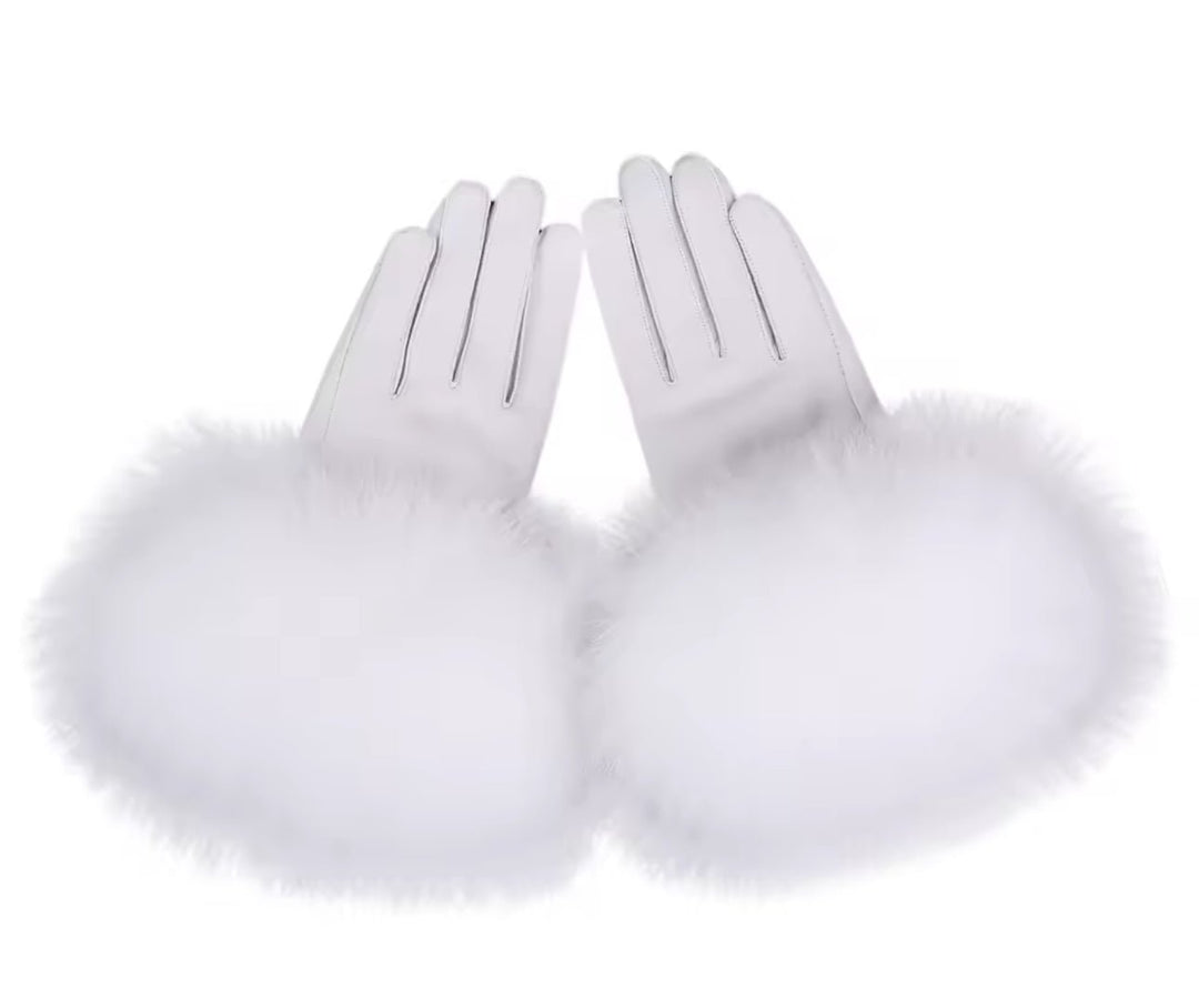 GLORIA – Elegante Luxus Kunstlederhandschuhe mit Kunstfell in Weiß, perfekt für kalte Tage und stilvolle Looks.