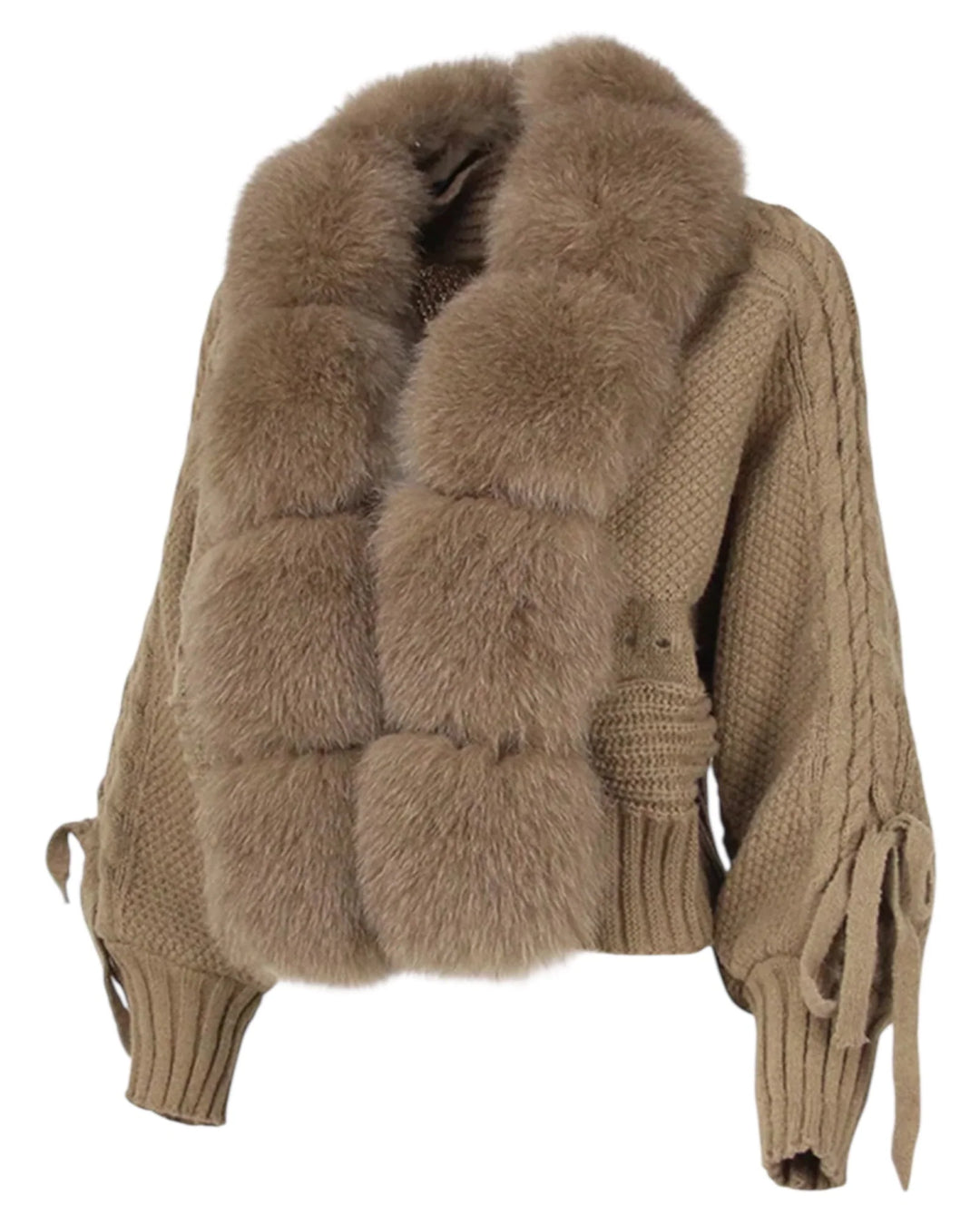 LUMINA – Winter Cardigan mit Kunstpelzkragen in warmem Beige, ideal für elegante Winter-Outfits und gemütliche Looks.