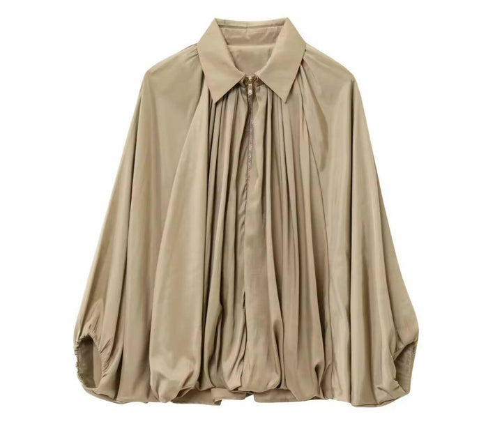 Miraéeparis Oversize Plissee-Bluse mit Ballonärmeln.