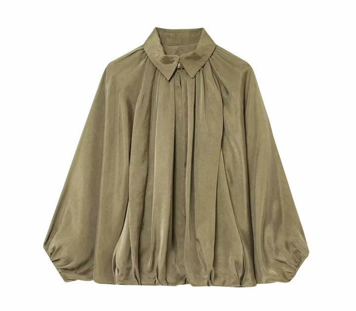 Miraéeparis Oversize Plissee-Bluse mit Ballonärmeln.