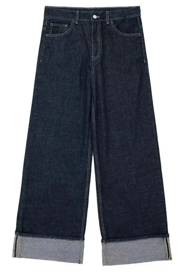 Denim Co-Ord Set – Jeansjacke & High-Waist Jeans: High-Waist Wide-Leg Jeans in dunklem Raw-Denim mit umgeschlagenen Säumen.