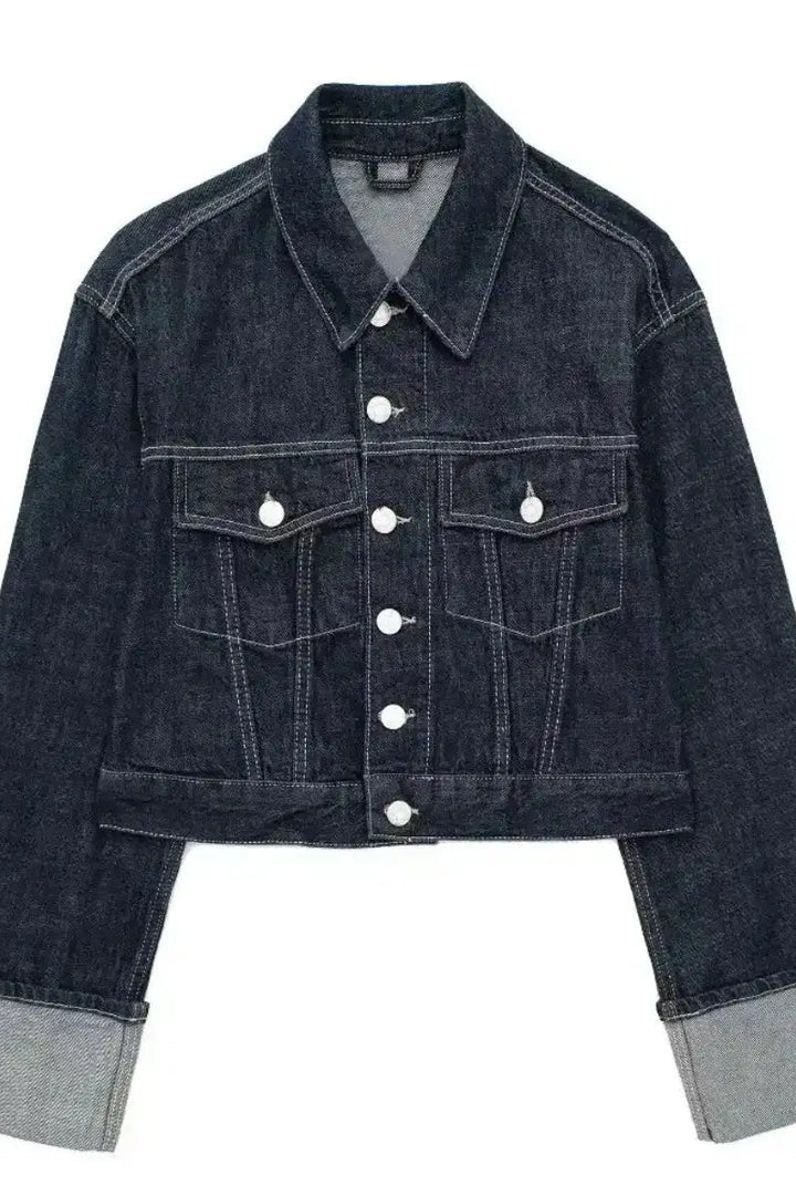 Denim Co-Ord Set – Jeansjacke & High-Waist Jeans, stylische kurze Jeansjacke aus dunkelblauem Denim.