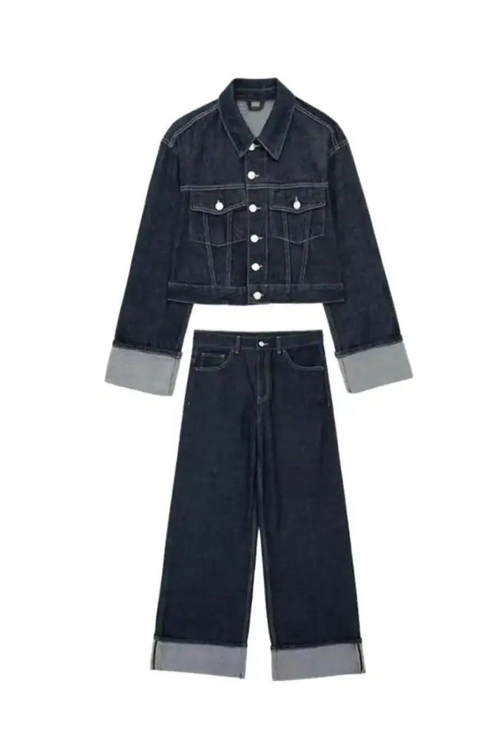 Denim Co-Ord Set – Jeansjacke & High-Waist Jeans, stilvolles Set in dunklem Raw-Denim für Frauenmode.