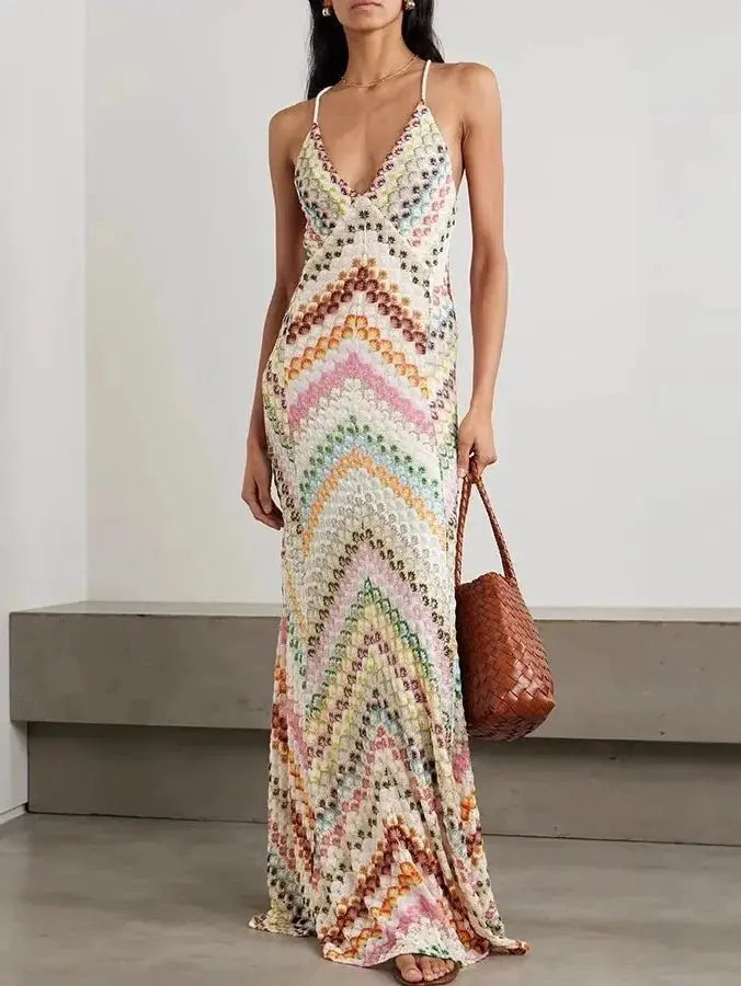Boho Rainbow – Maxikleid mit farbenfrohem Zickzack-Muster.