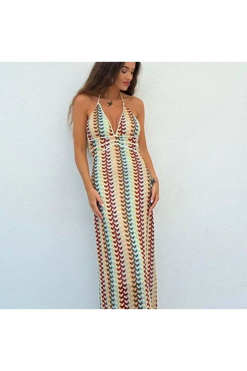 Sunset Waves – Häkel-Maxi Dress im Retro-Style in buntem Häkelmuster, perfekt für Sommerevents und Festivals.