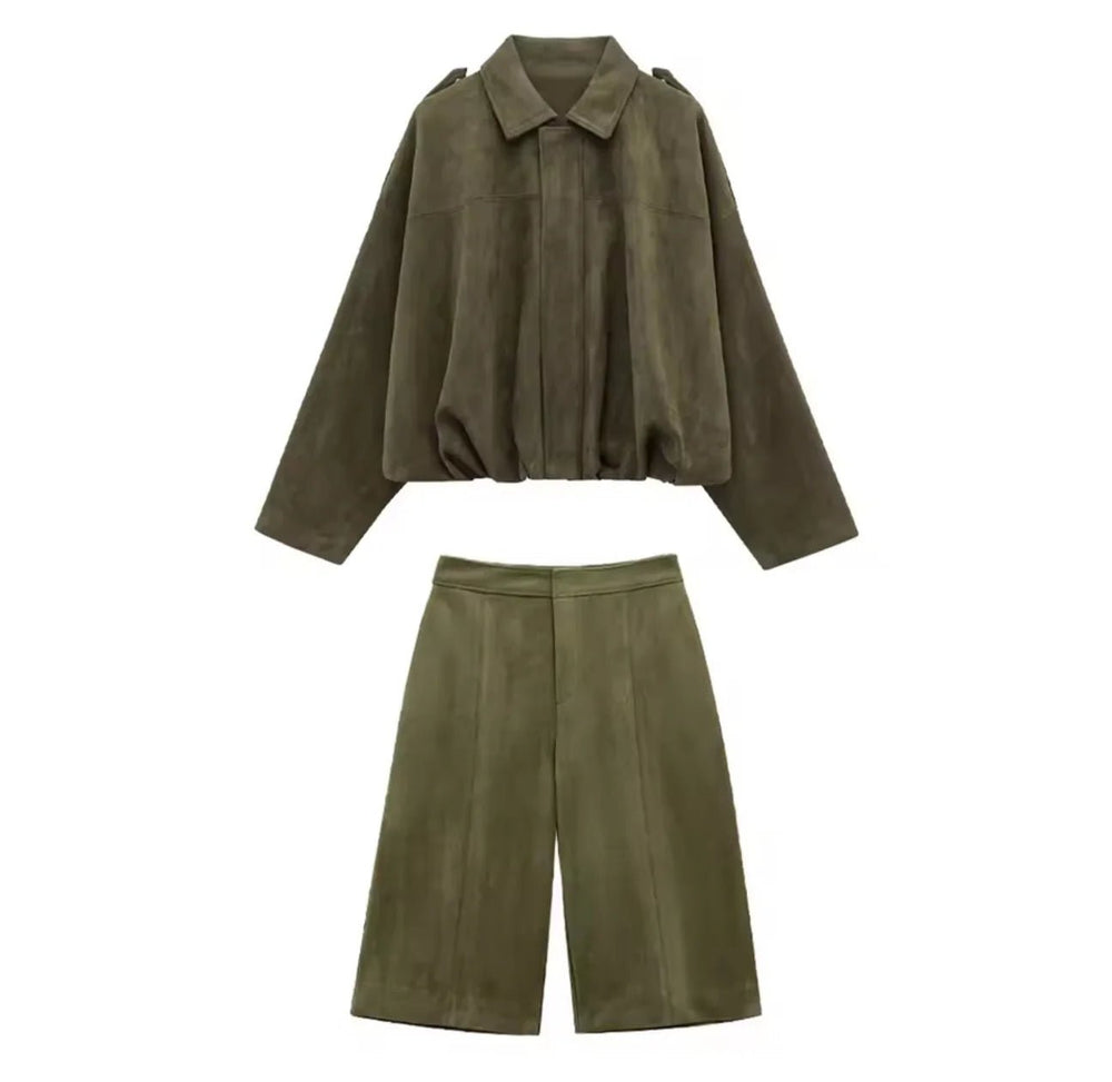 Velura Khaki Set.