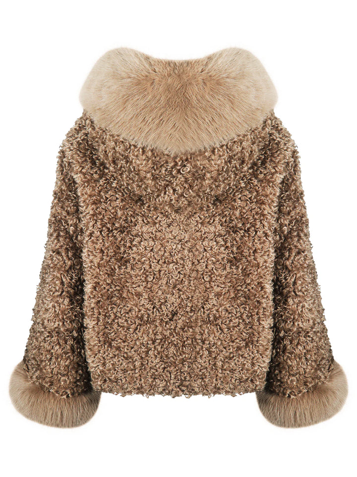 AMÉLIE – Flauschige Felljacke mit Kapuze in braunem Kunstpelz, ideal für kühle Tage.