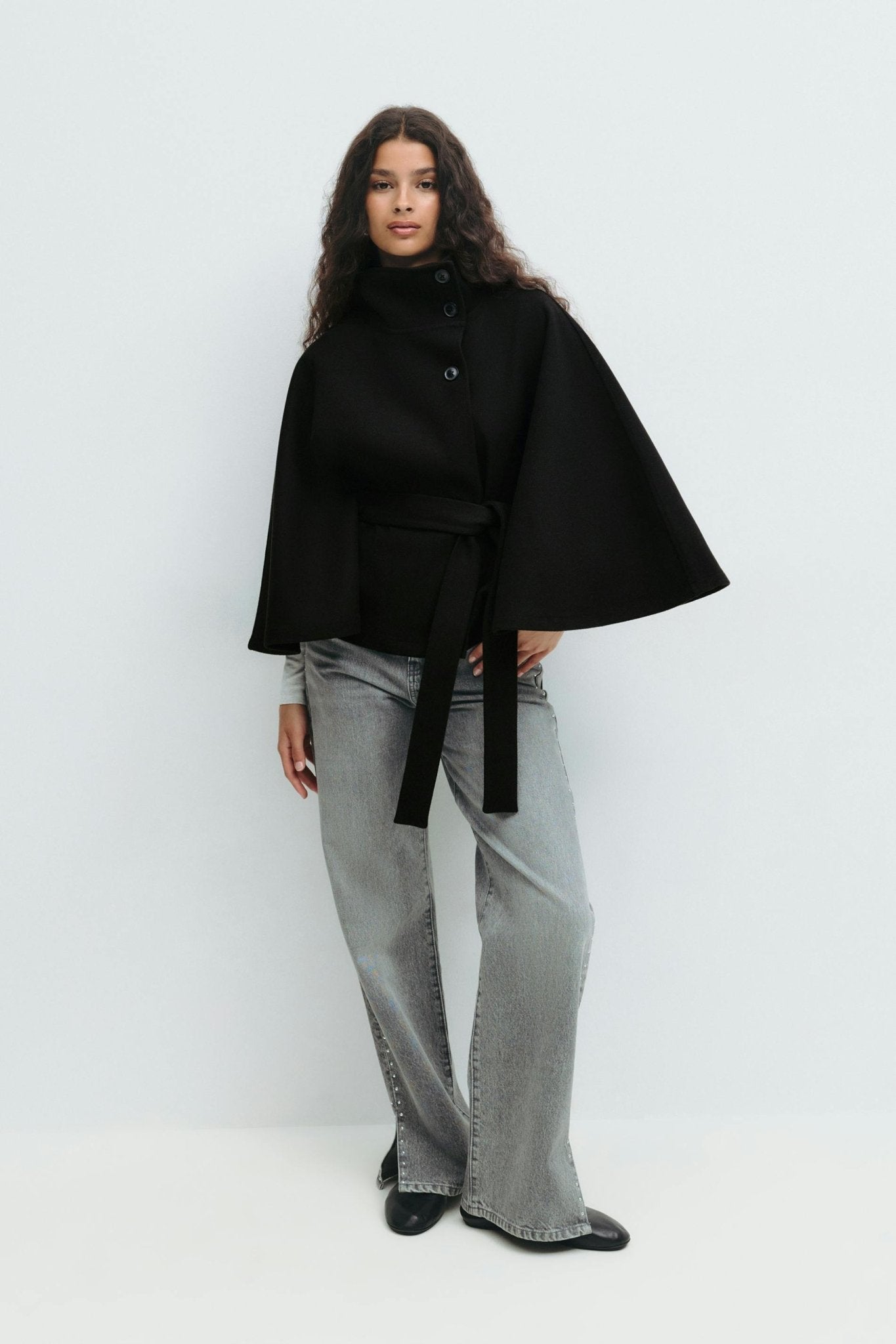 Miraeeparis Cape - Jacke mit Gürtel – Elegante Damenjacke im Designer - Stil - Miraee Paris