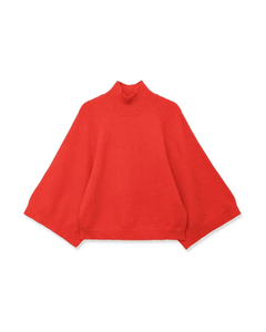 MIRAEE-UNIFORM-2026 | NORA – Oversize Strickpullover mit Stehkragen – Orange – freigestellte Produktansicht auf weißem Hintergrund