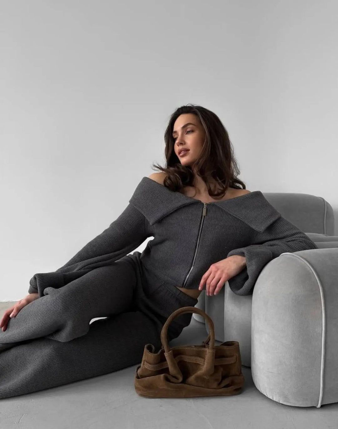 Off - Shoulder Knit Set – Elegante Zweiteiler von Miraéeparis - Miraee Paris