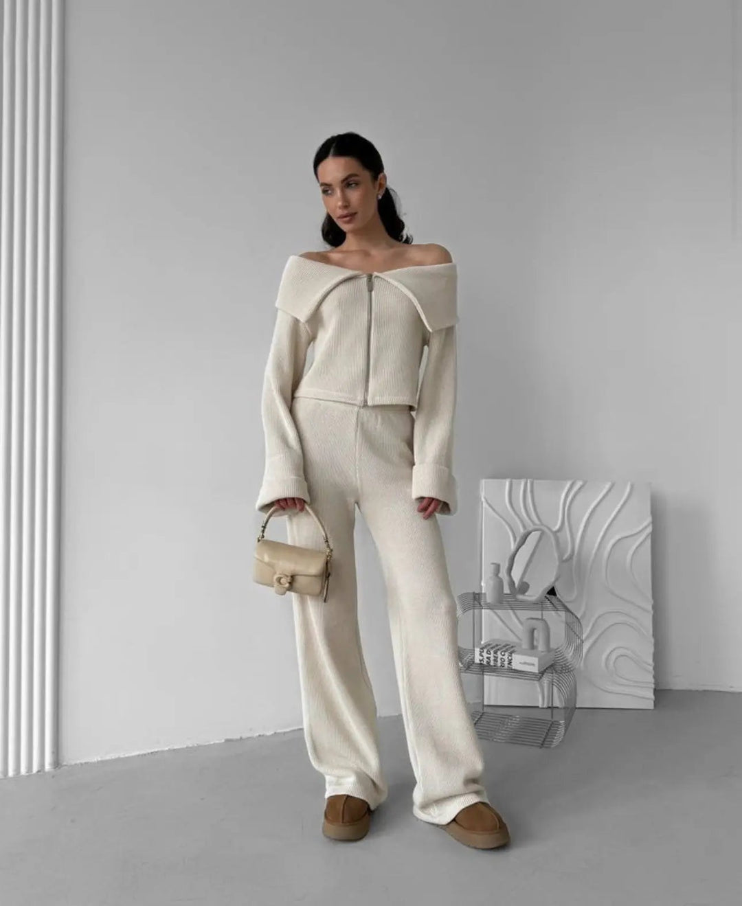 Off - Shoulder Knit Set – Elegante Zweiteiler von Miraéeparis - Miraee Paris