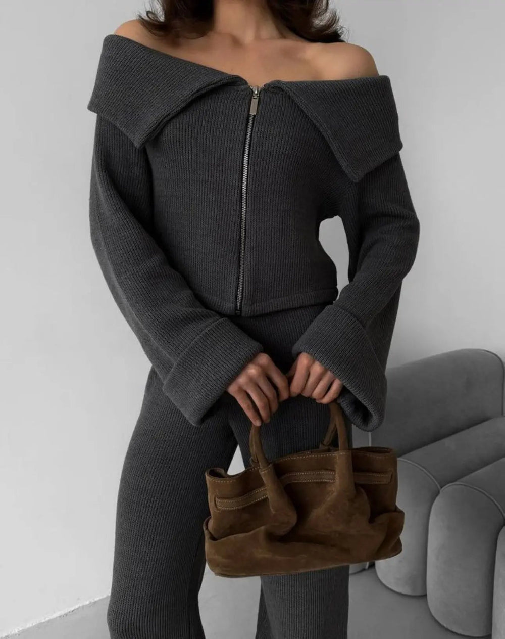 Off - Shoulder Knit Set – Elegante Zweiteiler von Miraéeparis - Miraee Paris