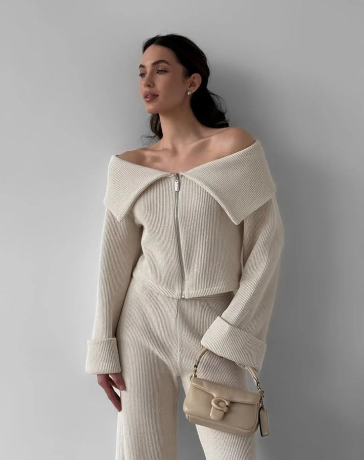 Off - Shoulder Knit Set – Elegante Zweiteiler von Miraéeparis - Miraee Paris