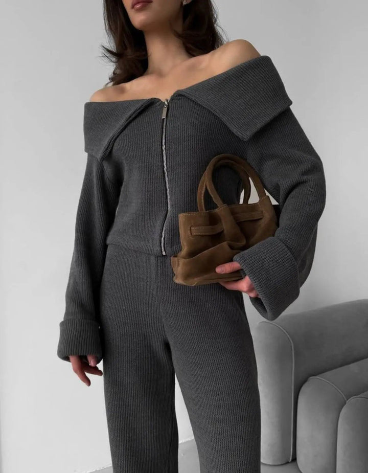 Off - Shoulder Knit Set – Elegante Zweiteiler von Miraéeparis - Miraee Paris