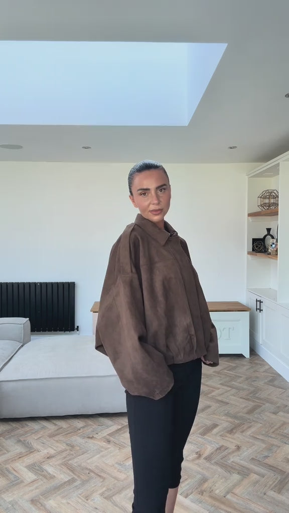 Oversized Suede-Look Jacke mit elastischem Bund – Miraee Paris.