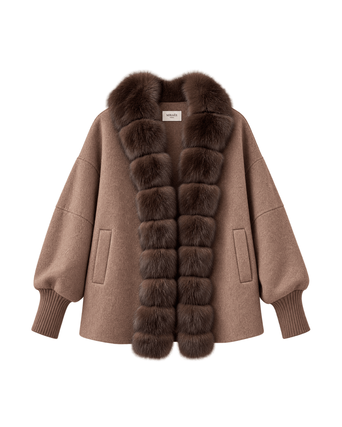 MIRAEE-UNIFORM-2026 | SOLÈNE – Jacke mit Kunstpelzbesatz und Rippbündchen – Braun – freigestellte Produktansicht auf weißem Hintergrund