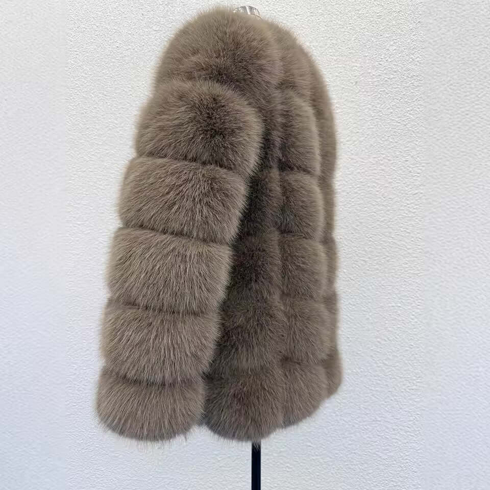 SOPHIE - eleganter Kunstpelzmantel mit luxuriösem Kunstpelz für stilvolle Winterlooks.