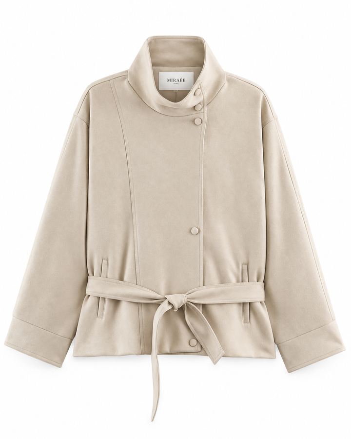 VALÉRIE Mantel in Beige – Freisteller mit MIRAÉE Label